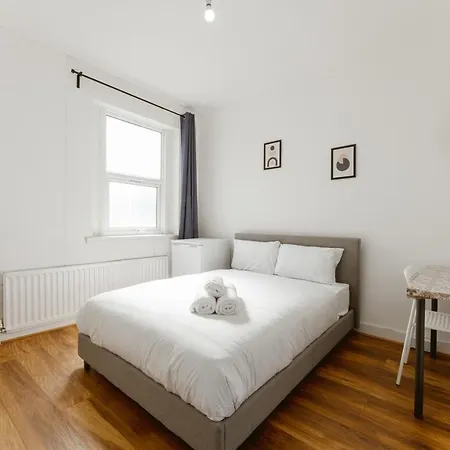 Leyton Comfy Double Rooms -50